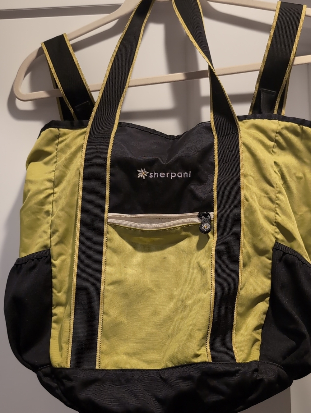 Sherpani Yellow-Green and Black Travel Tote